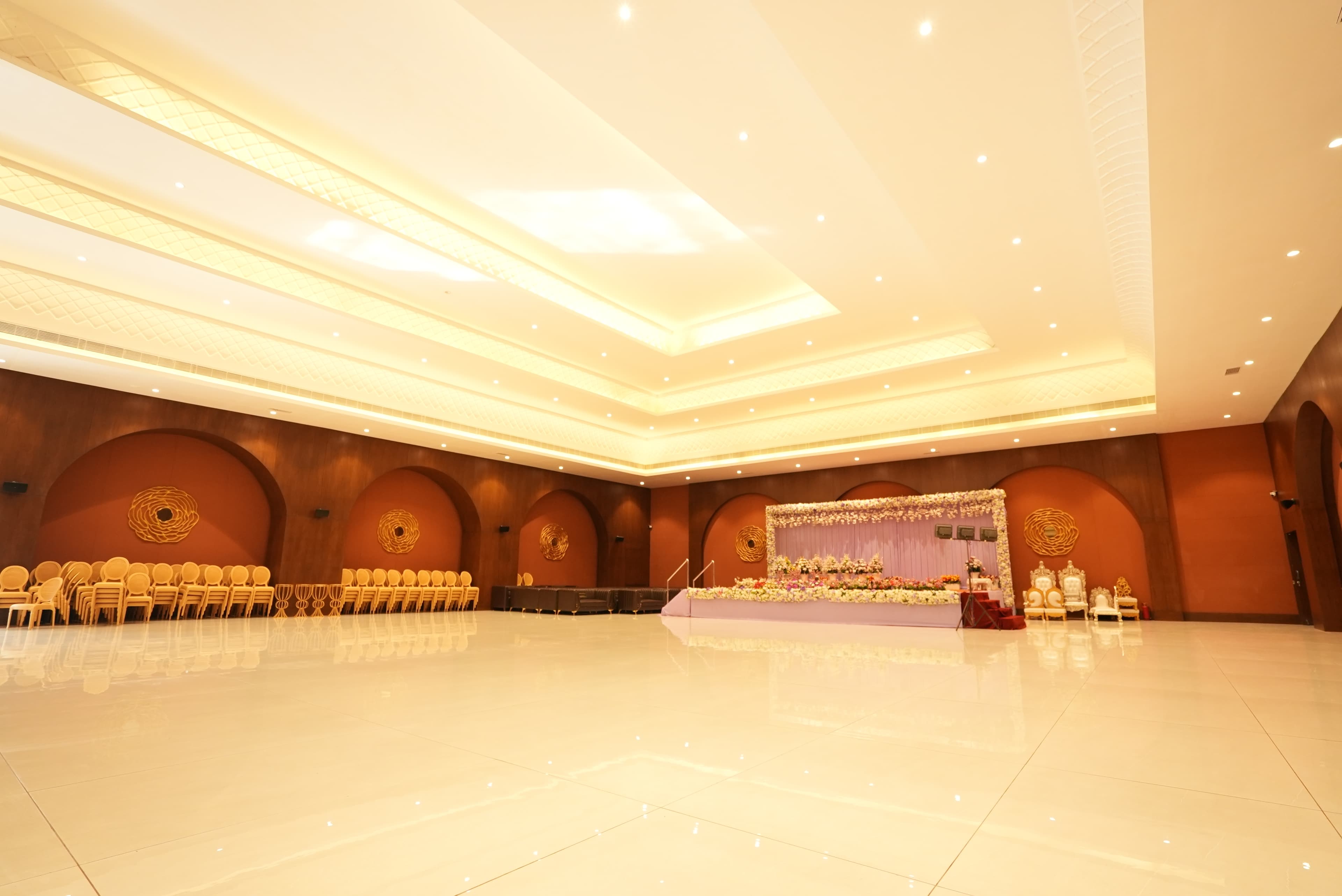 Business & Corporate